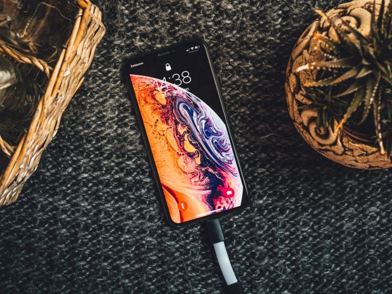 The Art of Balancing Luxury and Affordability in Tech Gadgets